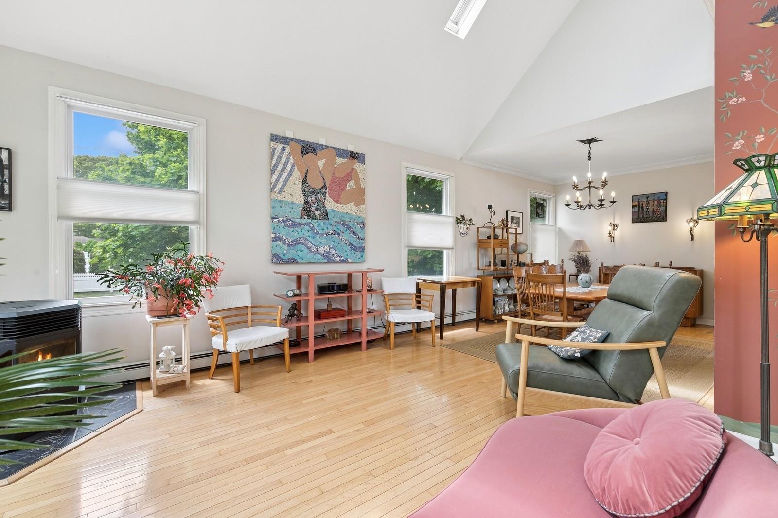 Single Family Soundview  Suffolk County, NY 11778, MLS-857367-5