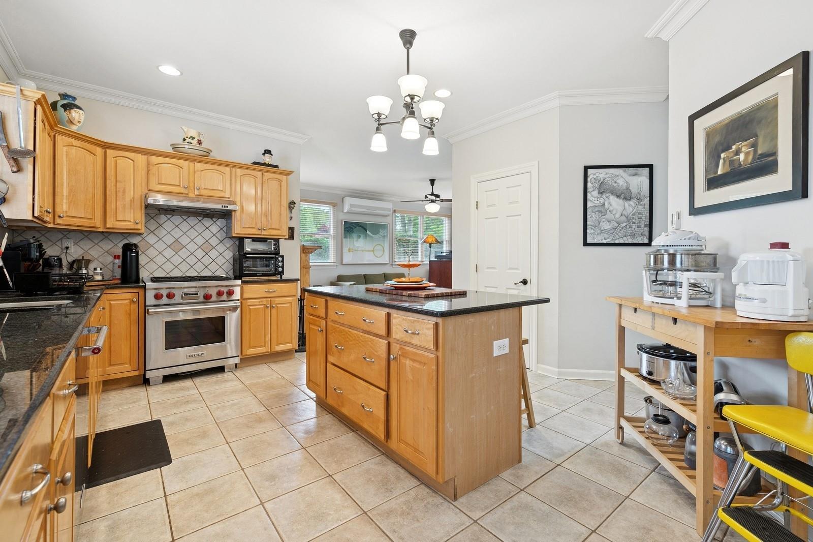 Single Family Soundview  Suffolk County, NY 11778, MLS-857367-9