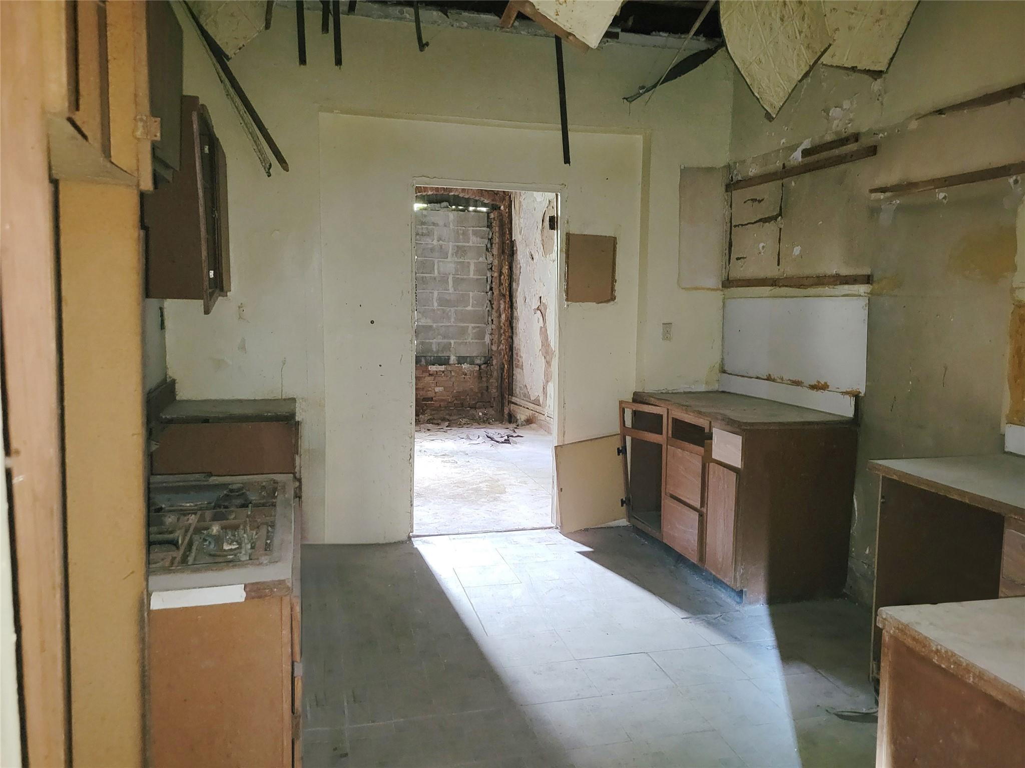 Single Family Kosciuszko  Brooklyn, NY 11221, MLS-857381-8