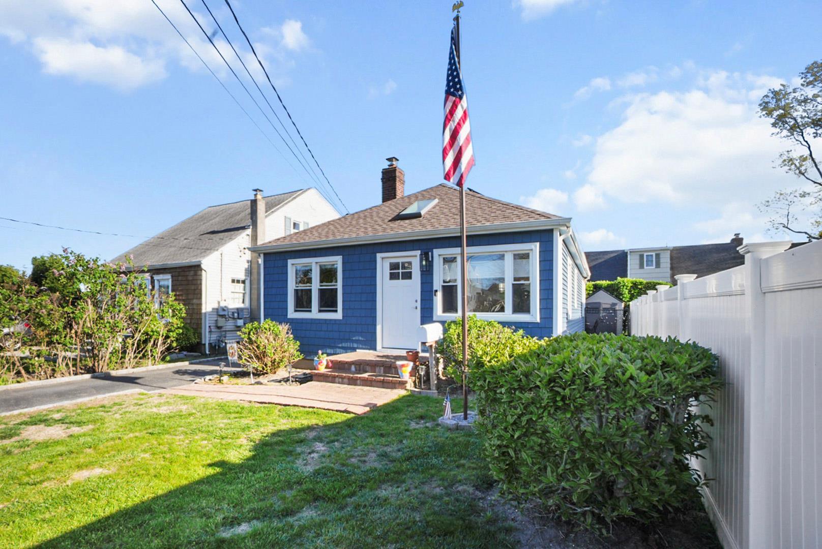 Single Family Bay  Suffolk County, NY 11701, MLS-857394-3