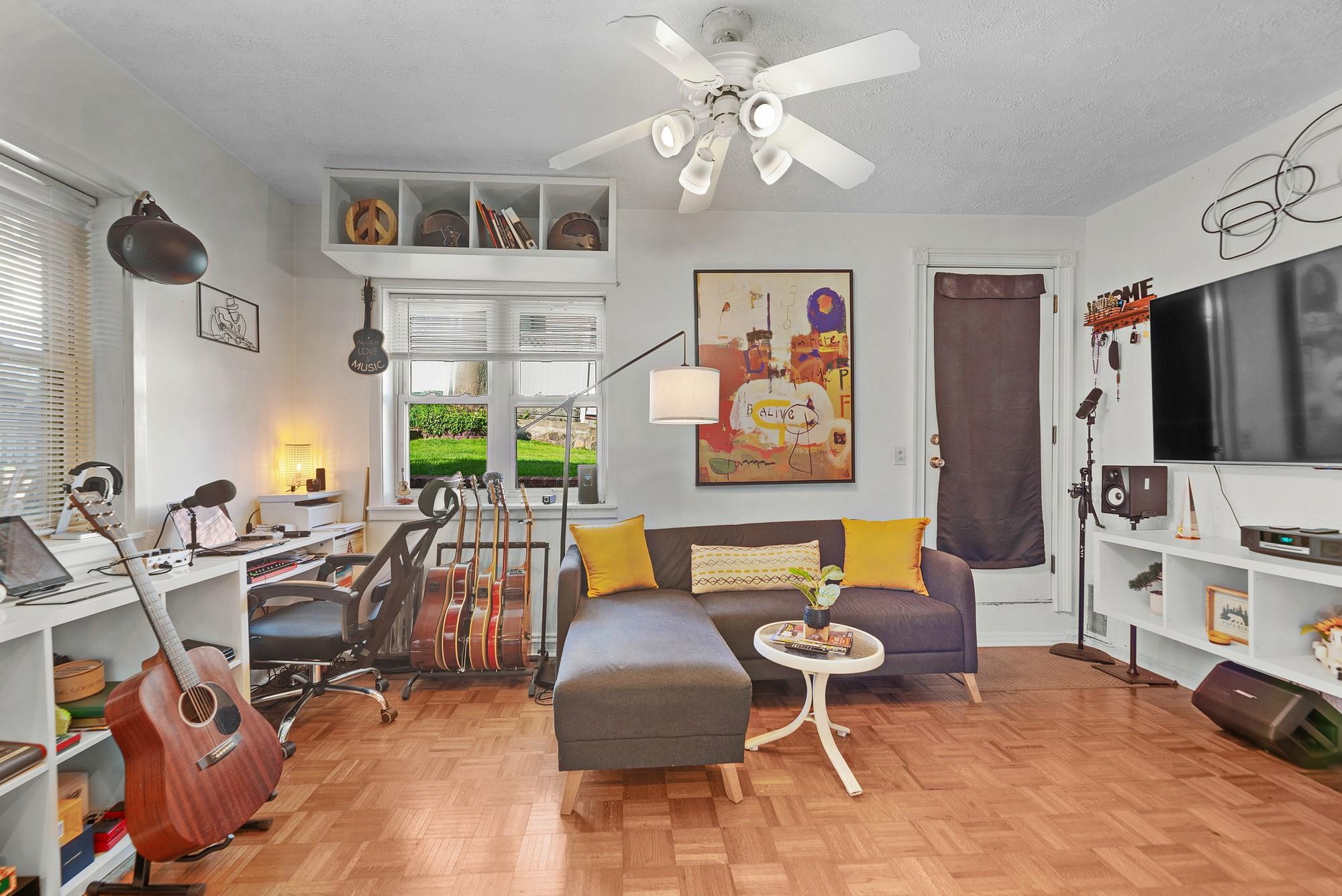 Single Family Laurel  Westchester County, NY 10704, MLS-857397-19