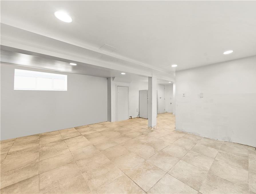 Single Family 146th Avenue  Queens, NY 11413, MLS-857417-15