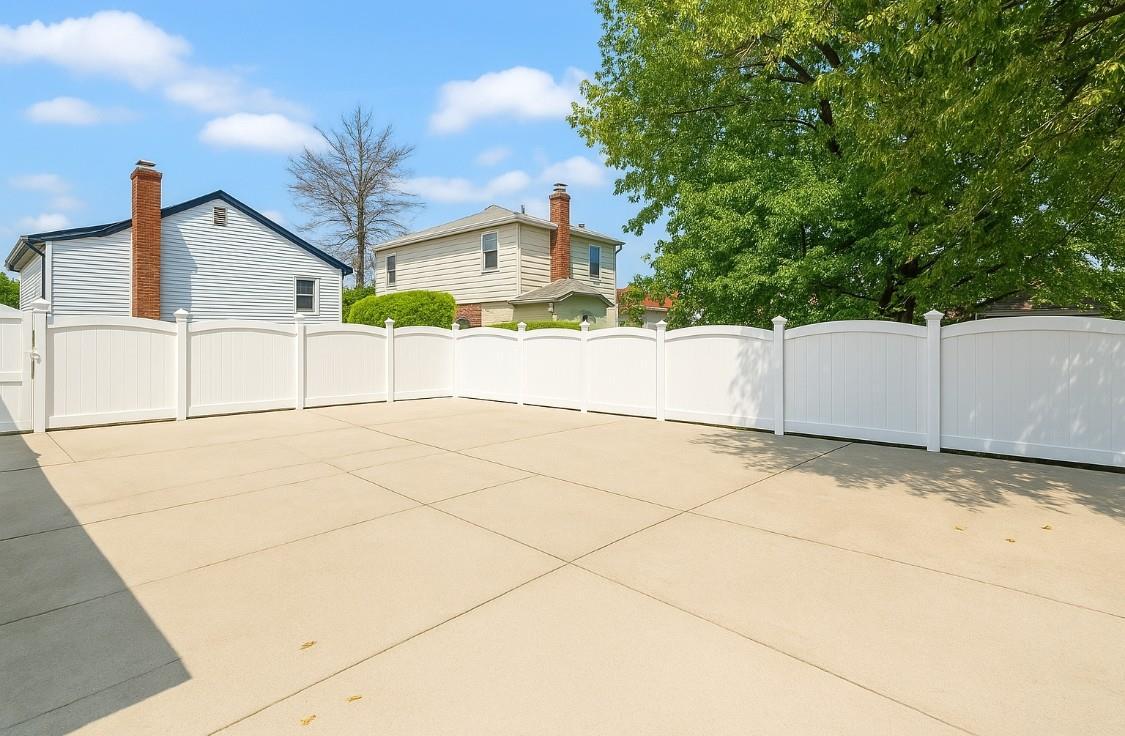 Single Family 146th Avenue  Queens, NY 11413, MLS-857417-17