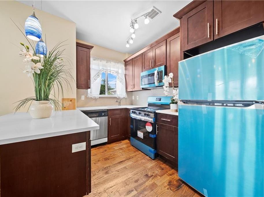 Single Family 146th Avenue  Queens, NY 11413, MLS-857417-6