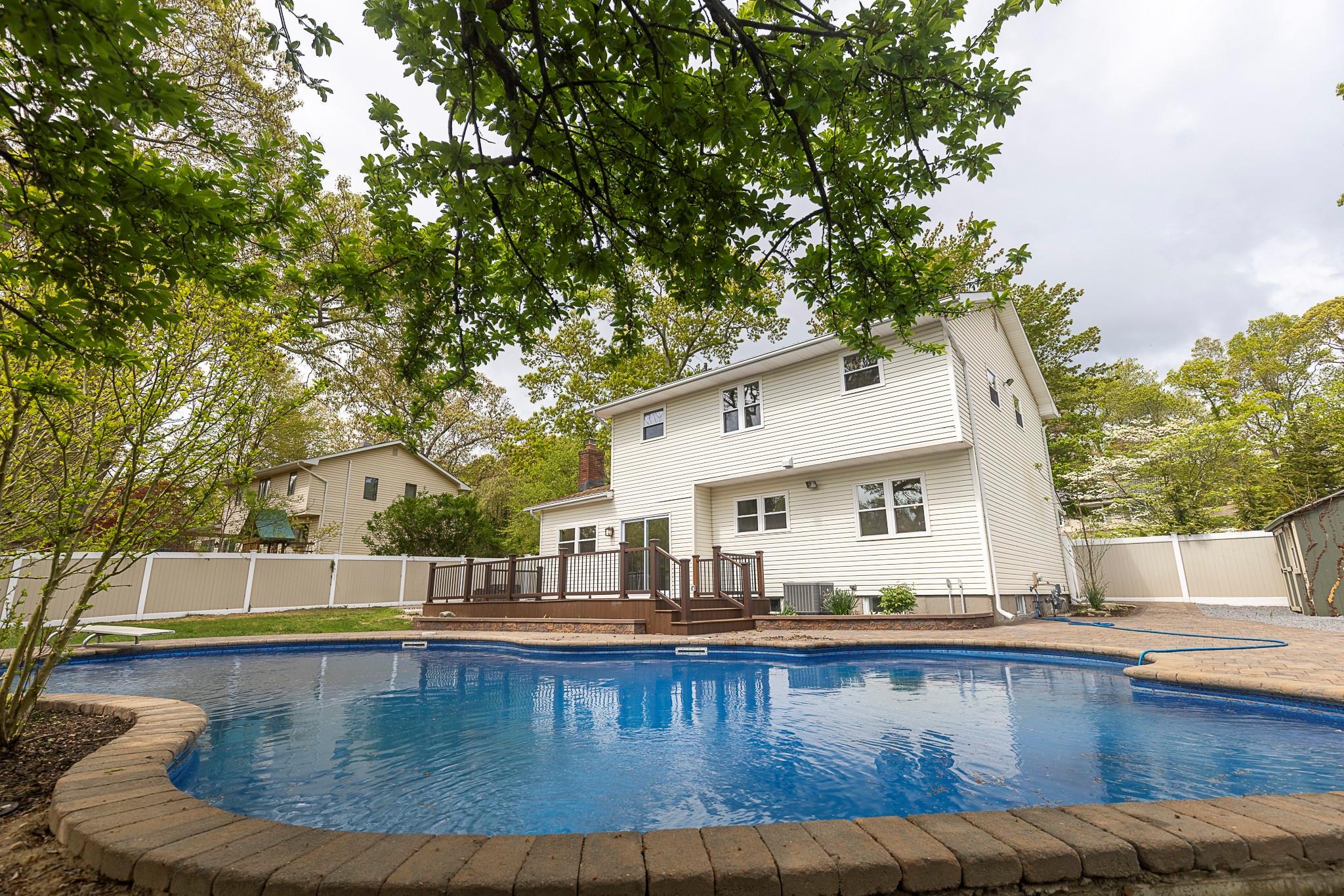 Single Family Caddy  Suffolk County, NY 11778, MLS-857429-2