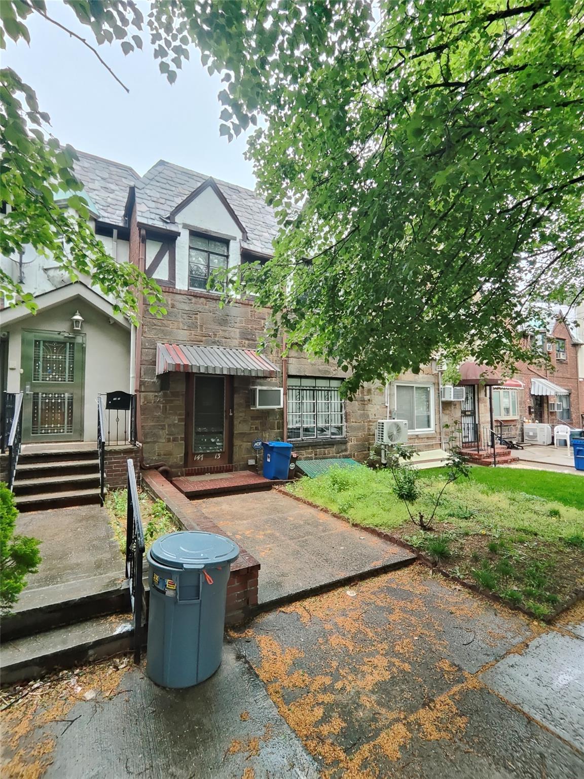 Single Family 72nd  Queens, NY 11367, MLS-857454-2