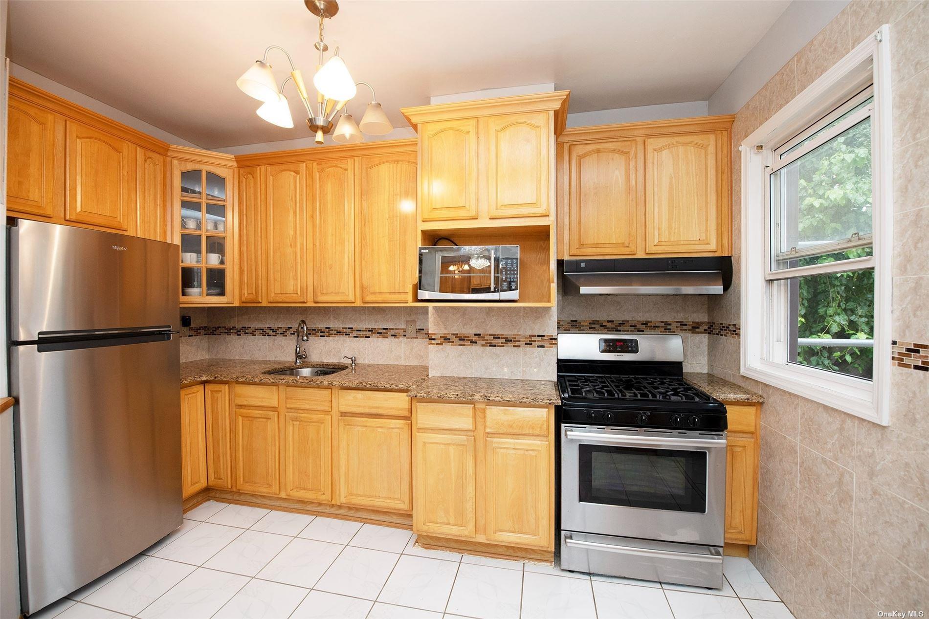 Single Family 91 St  Queens, NY 11416, MLS-857476-14