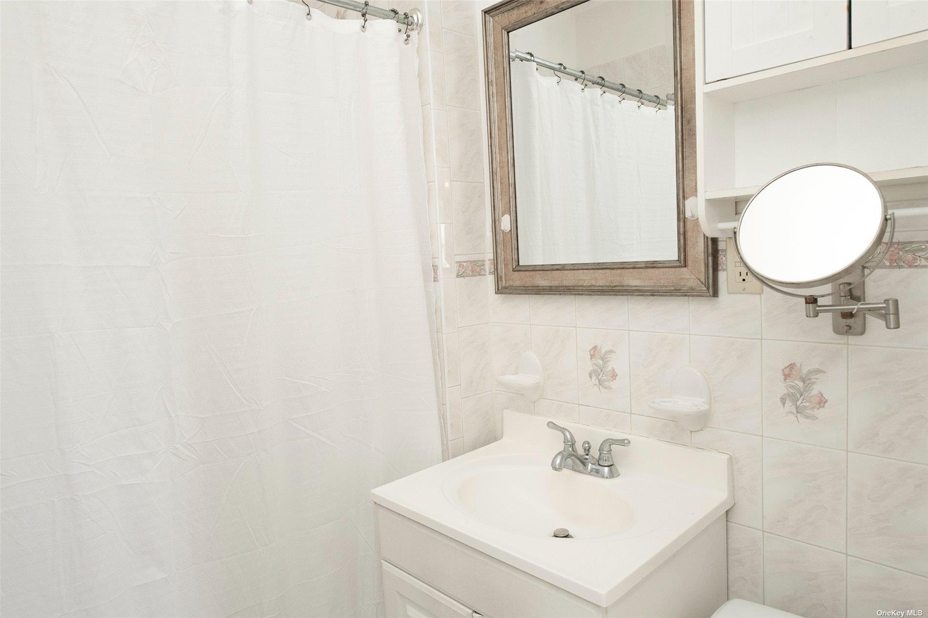 Single Family 91 St  Queens, NY 11416, MLS-857476-27