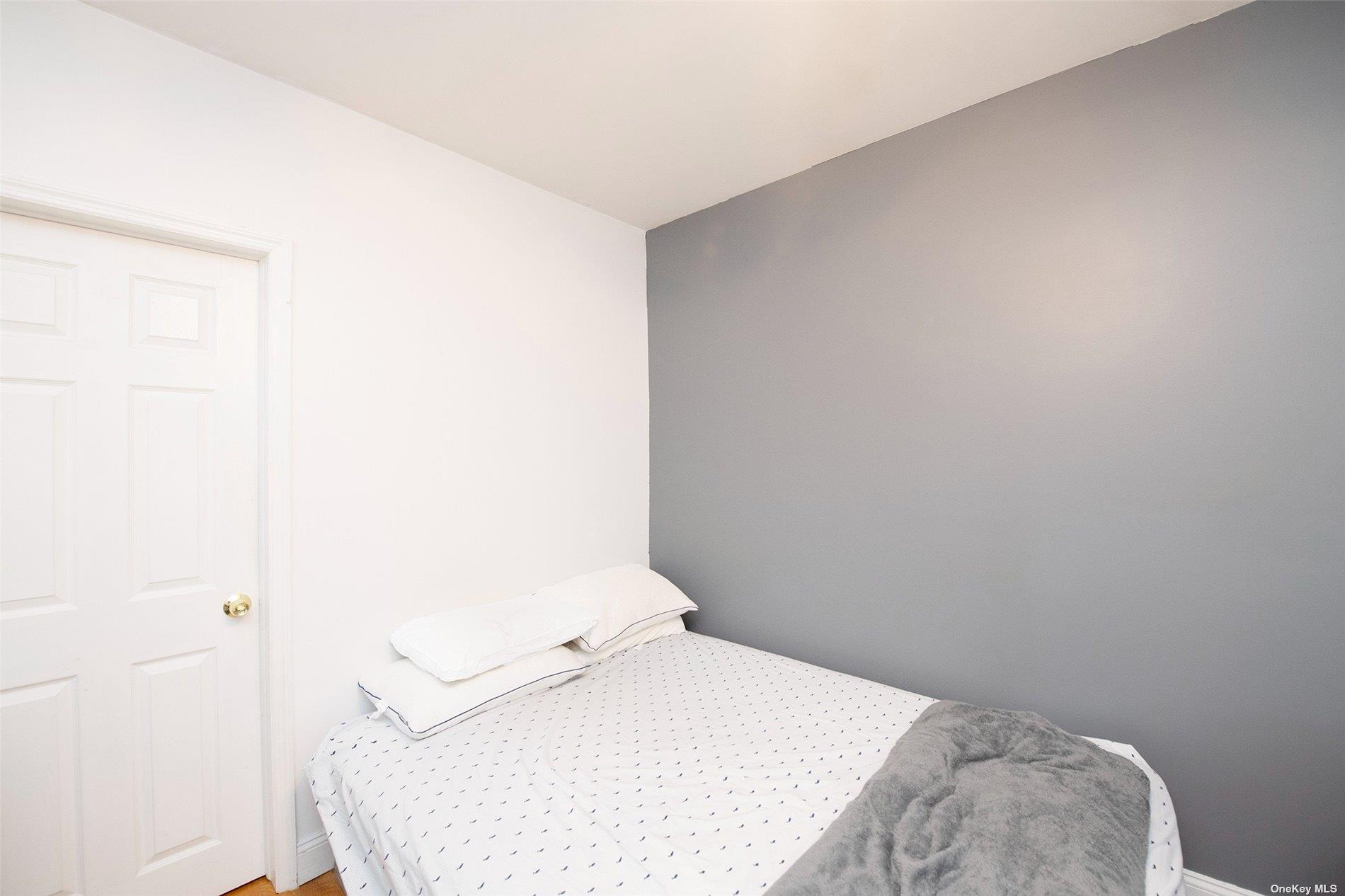 Single Family 91 St  Queens, NY 11416, MLS-857476-30