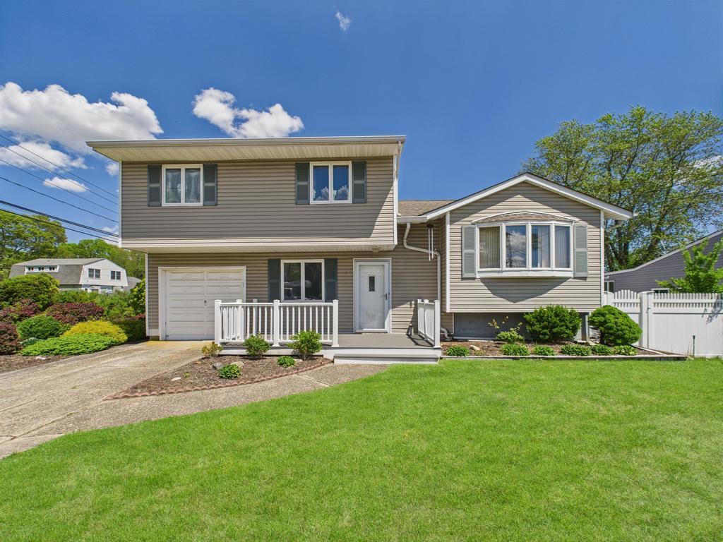 Single Family Katie  Suffolk County, NY 11755, MLS-857482-32