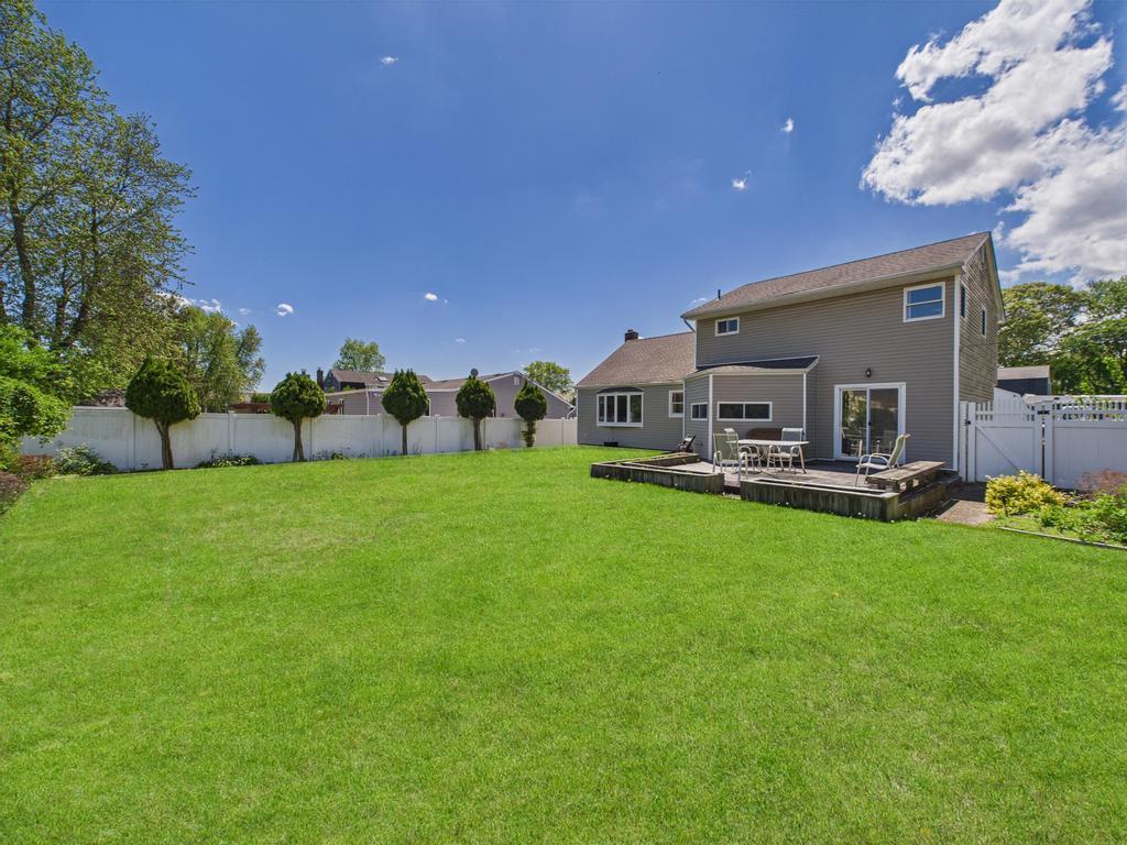 Single Family Katie  Suffolk County, NY 11755, MLS-857482-36