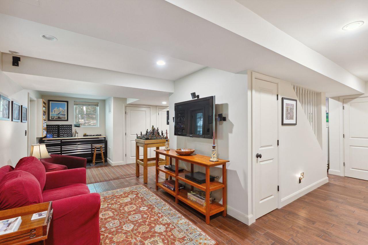 Single Family Laurie  Westchester County, NY 10590, MLS-857489-27
