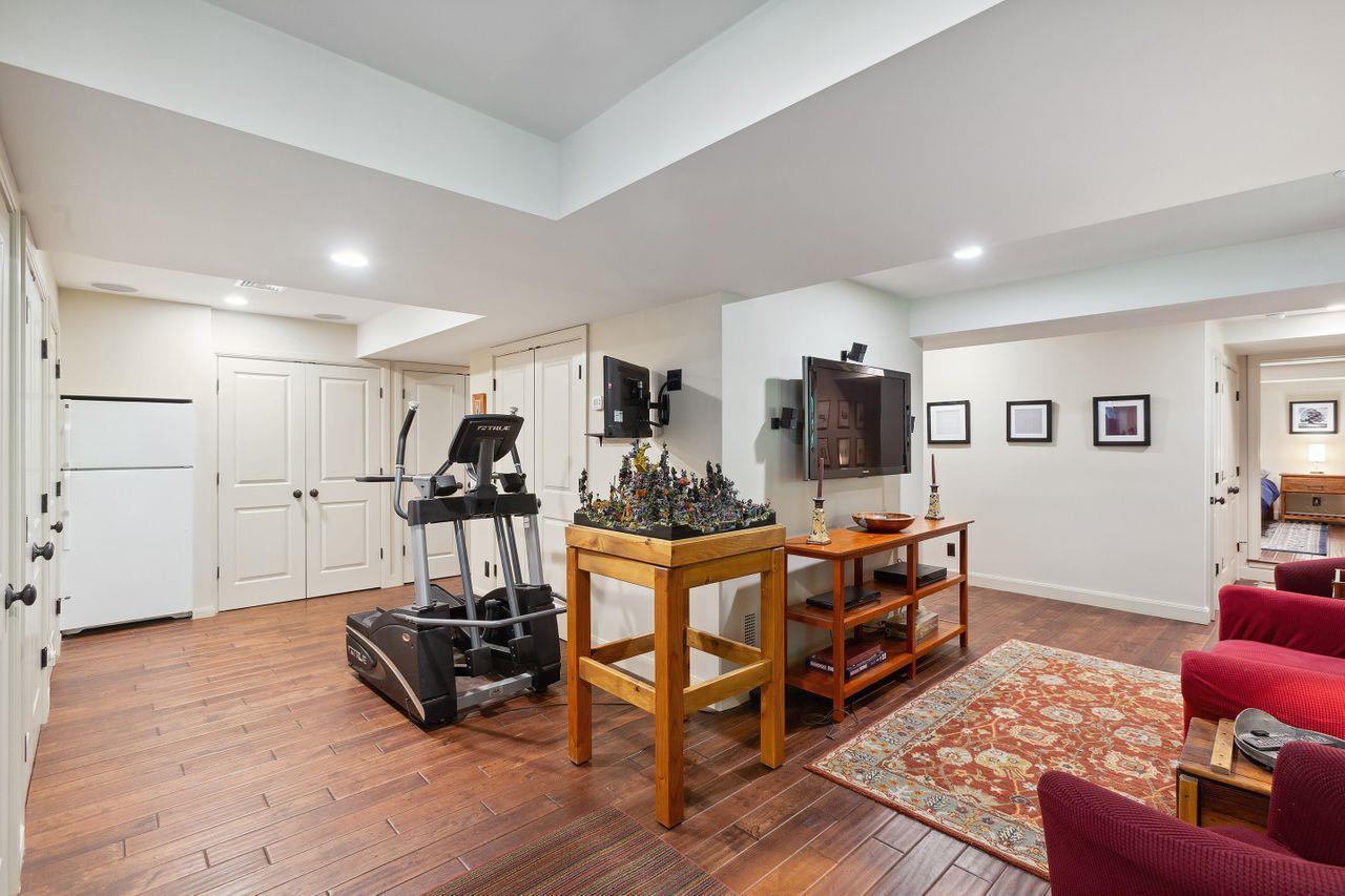 Single Family Laurie  Westchester County, NY 10590, MLS-857489-28