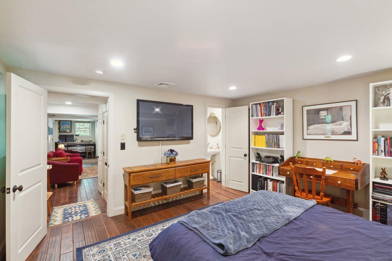 Single Family Laurie  Westchester County, NY 10590, MLS-857489-30