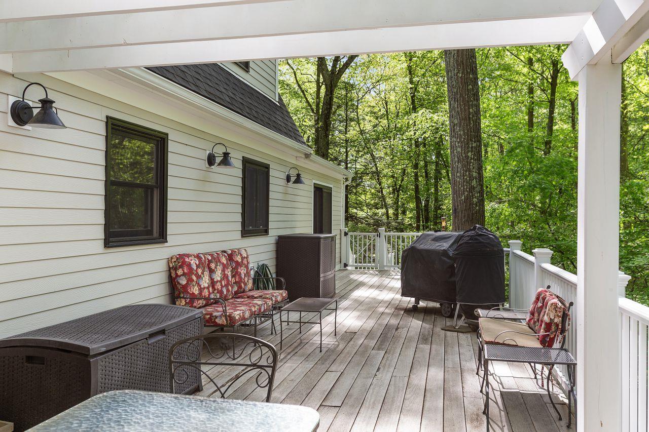 Single Family Laurie  Westchester County, NY 10590, MLS-857489-36