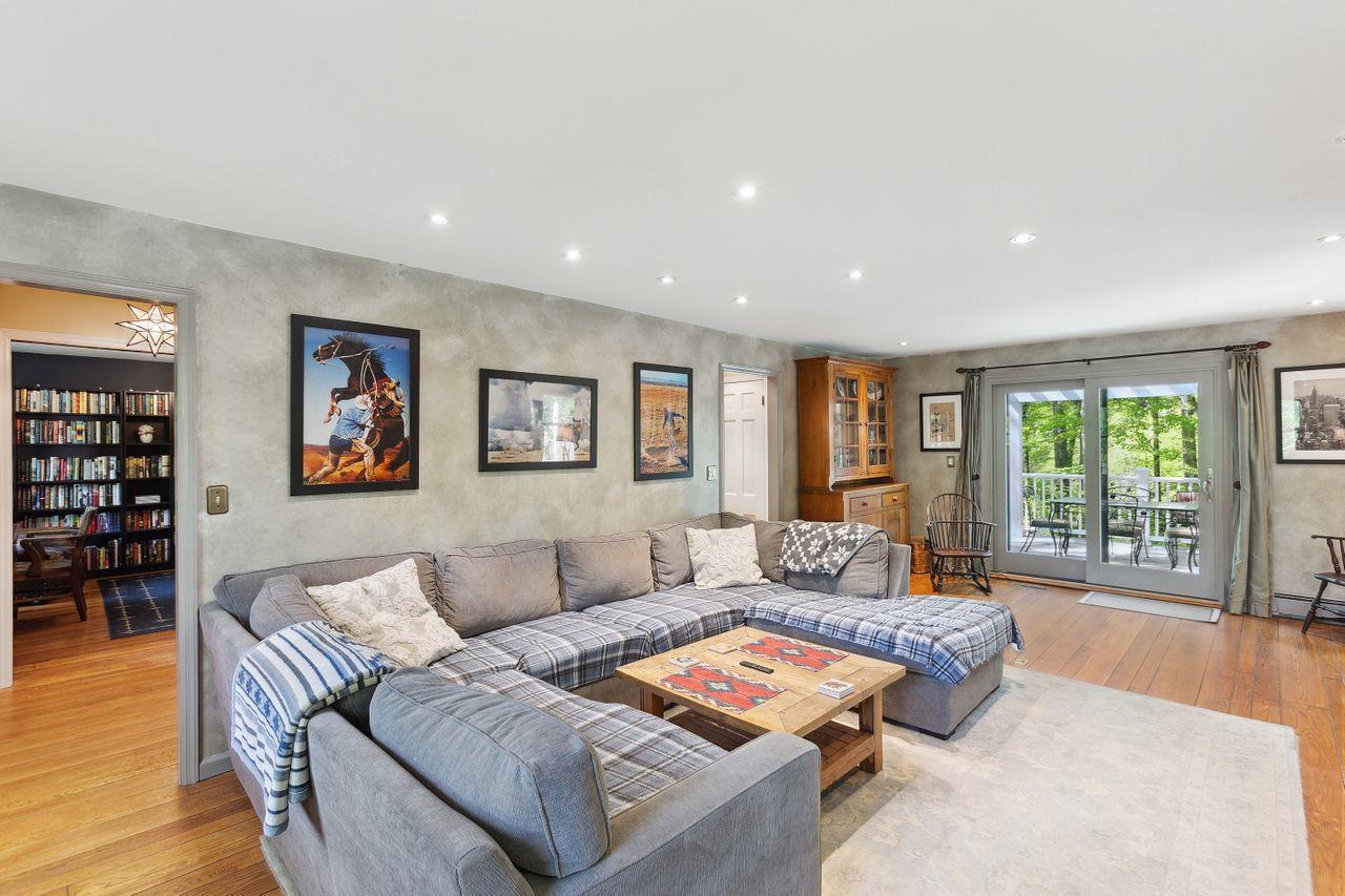 Single Family Laurie  Westchester County, NY 10590, MLS-857489-4