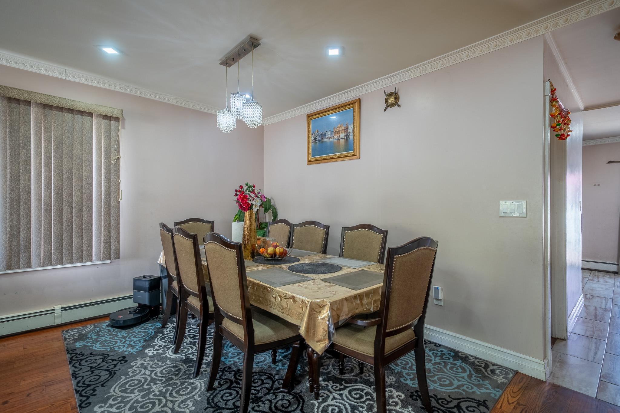 Single Family 88th Av  Queens, NY 11426, MLS-857493-10