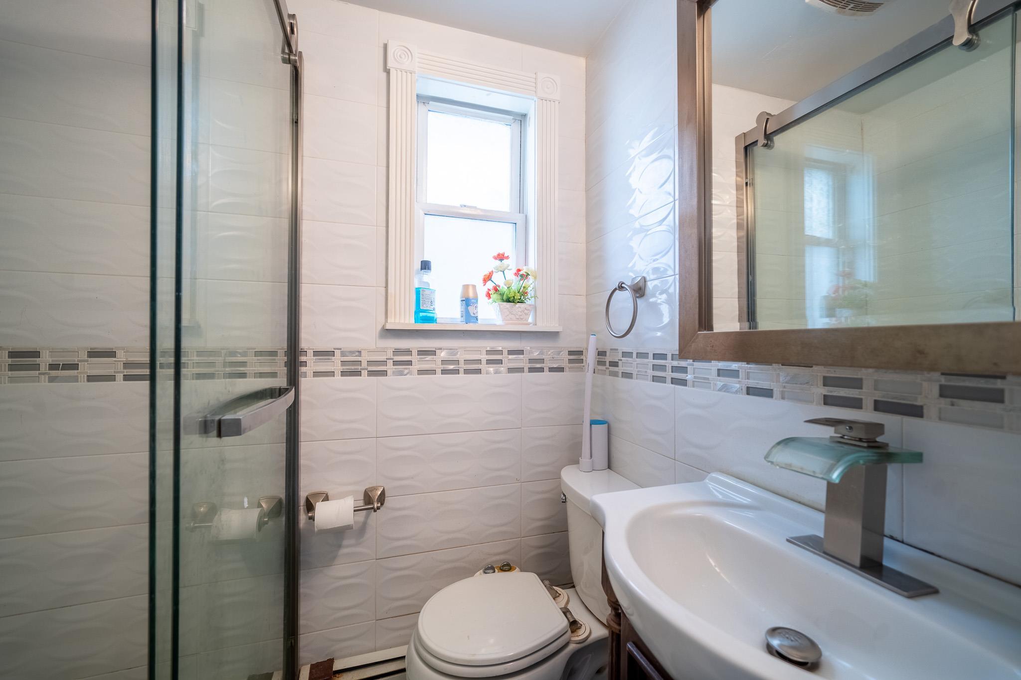 Single Family 88th Av  Queens, NY 11426, MLS-857493-12