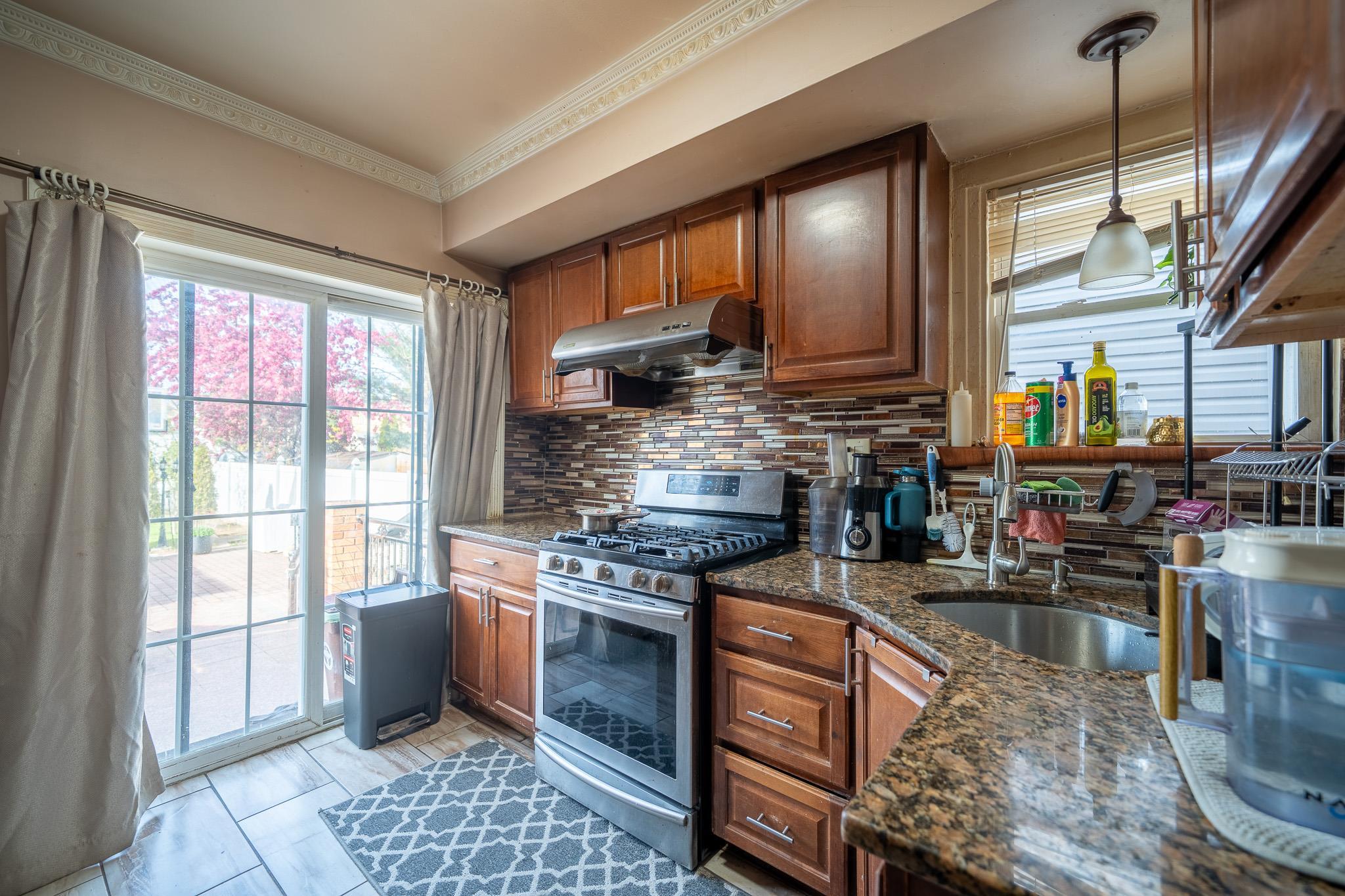 Single Family 88th Av  Queens, NY 11426, MLS-857493-15