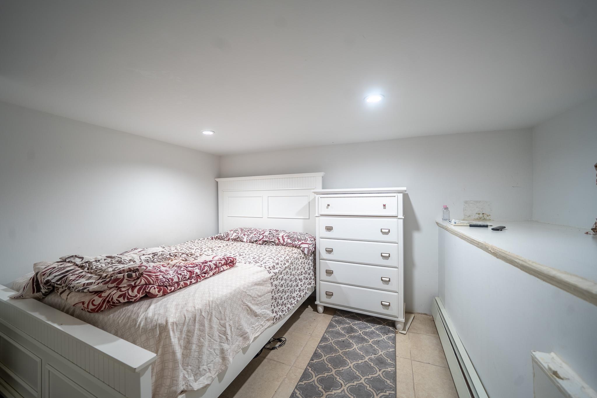 Single Family 88th Av  Queens, NY 11426, MLS-857493-16