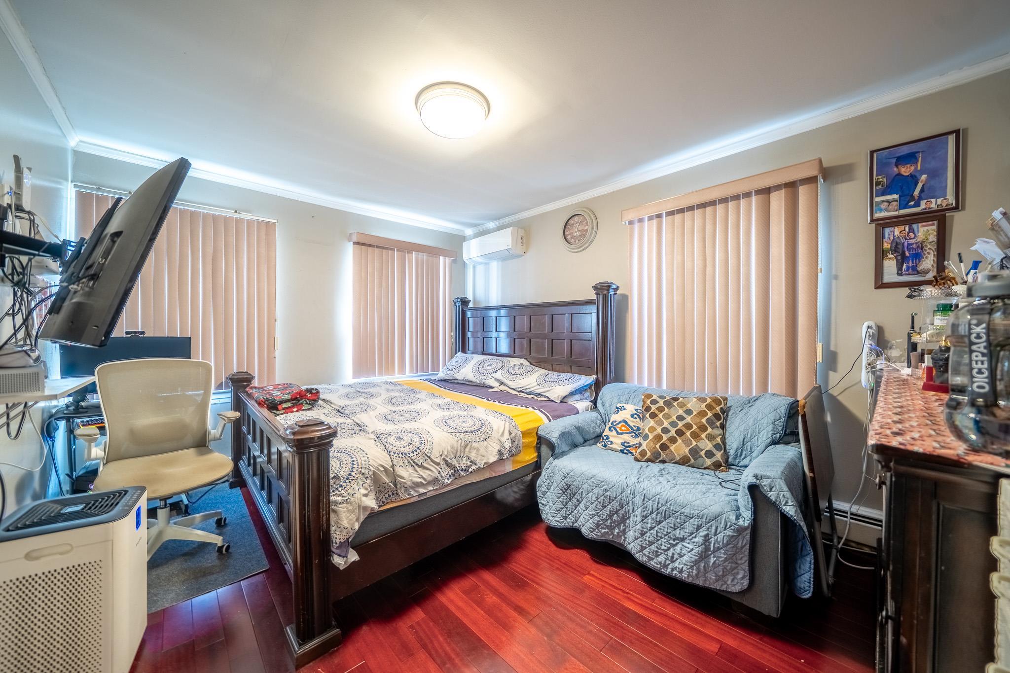 Single Family 88th Av  Queens, NY 11426, MLS-857493-21