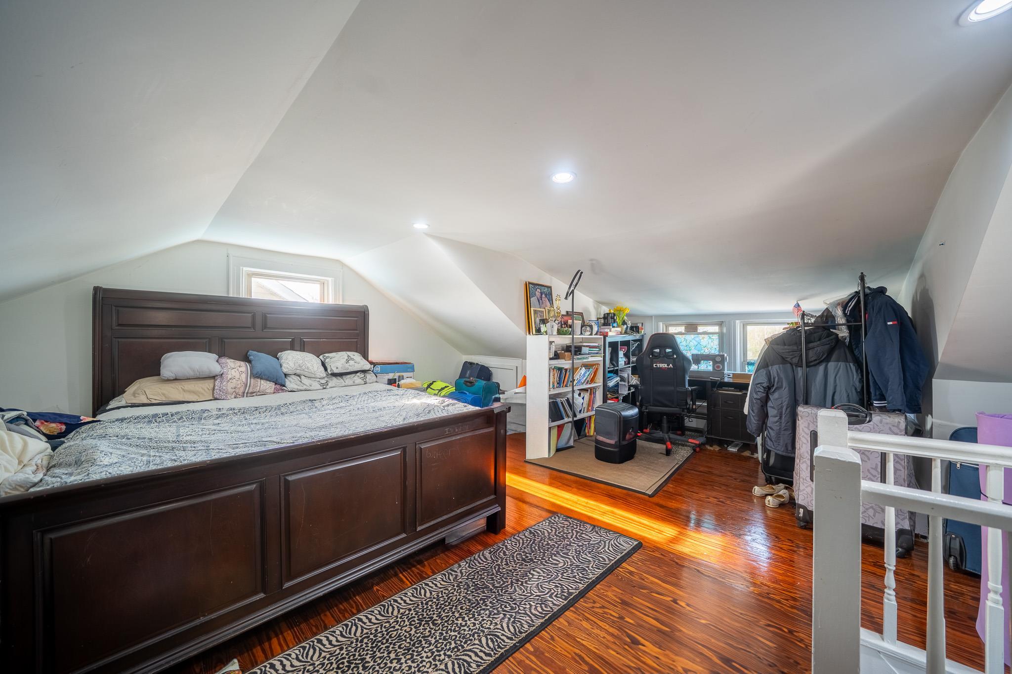 Single Family 88th Av  Queens, NY 11426, MLS-857493-30