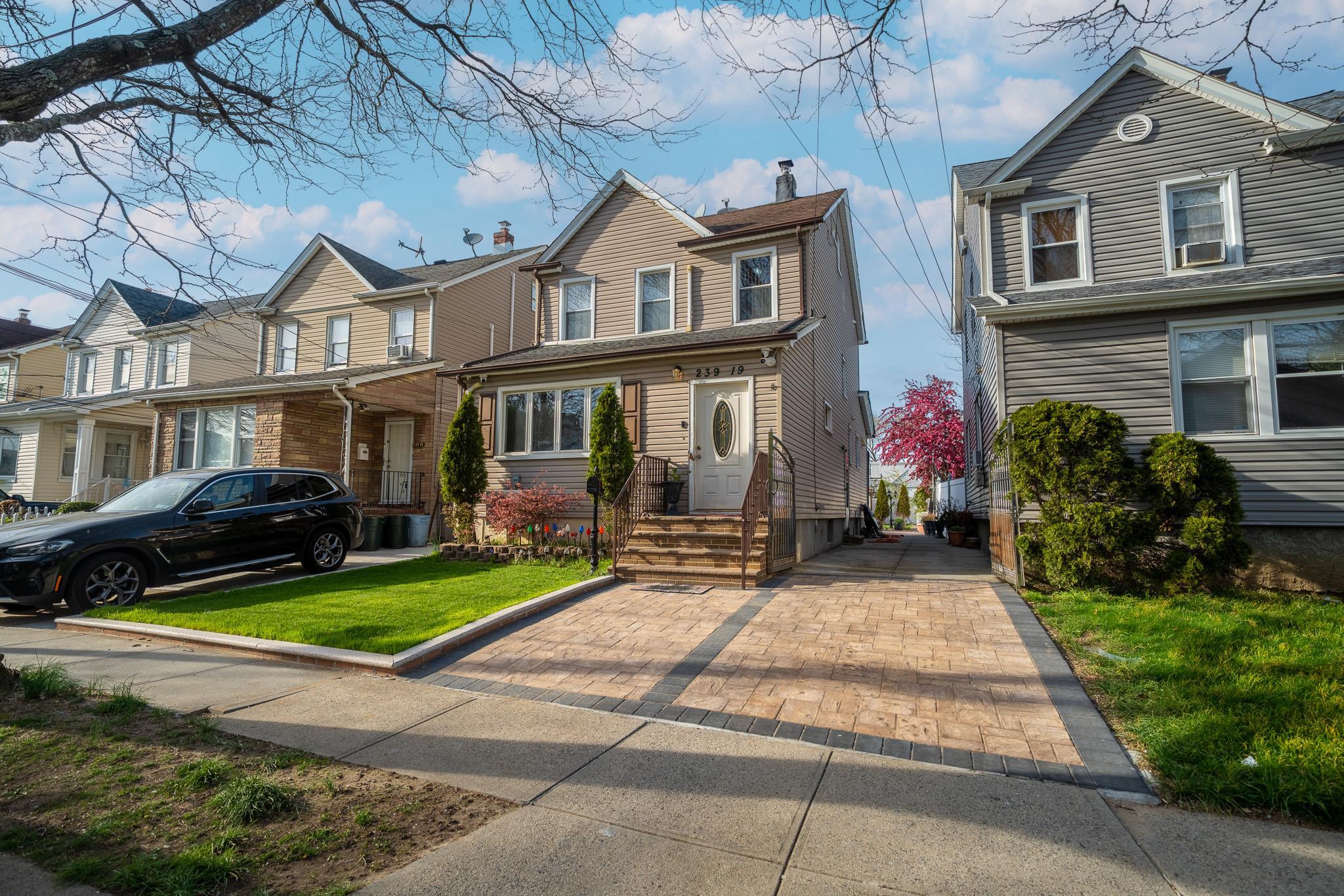 Single Family 88th Av  Queens, NY 11426, MLS-857493-37