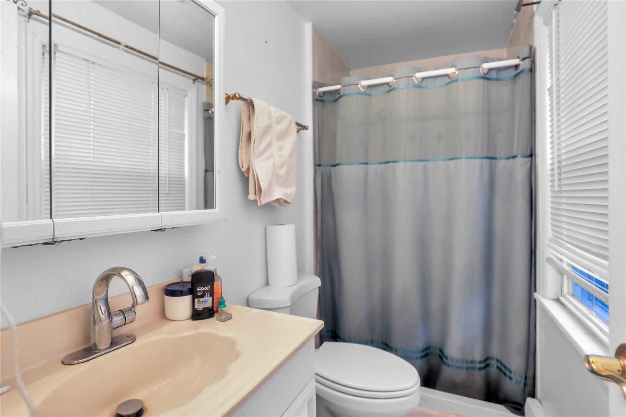 Single Family Hastings  Suffolk County, NY 11790, MLS-857503-15