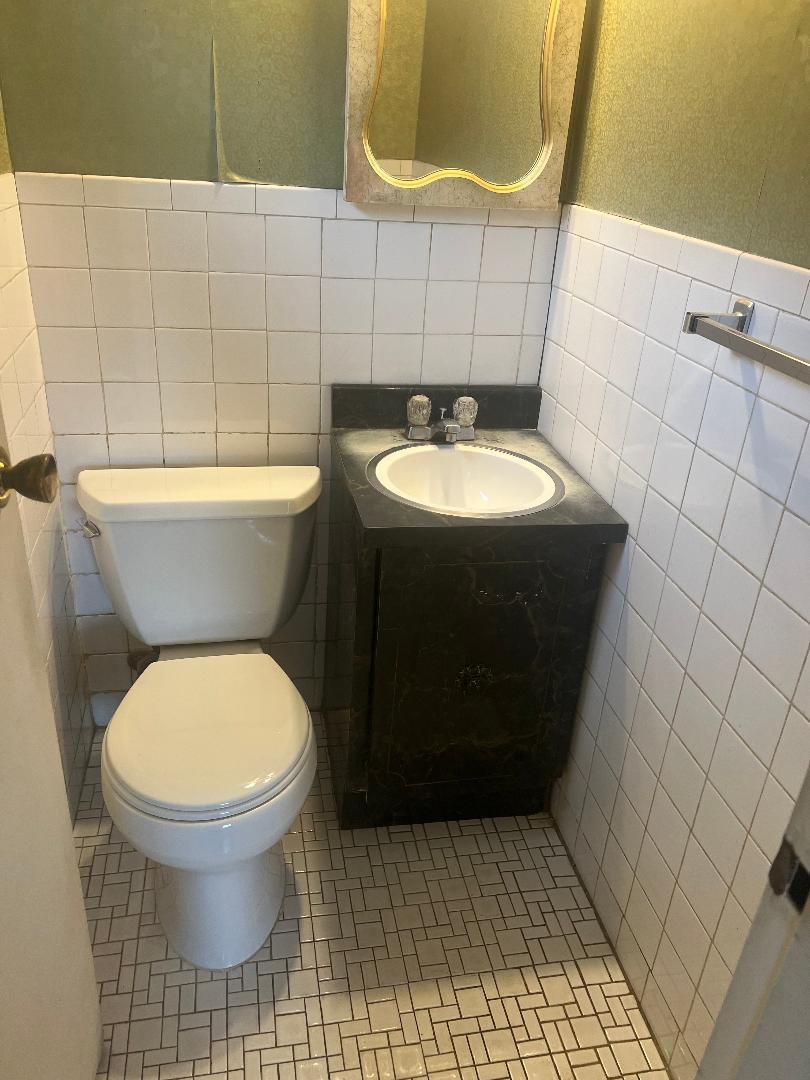 Single Family 85  Queens, NY 11414, MLS-857506-5