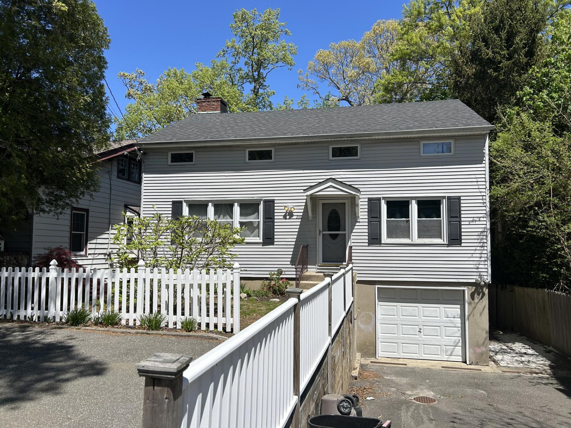 Single Family Laurel  Suffolk County, NY 11731, MLS-857533-2