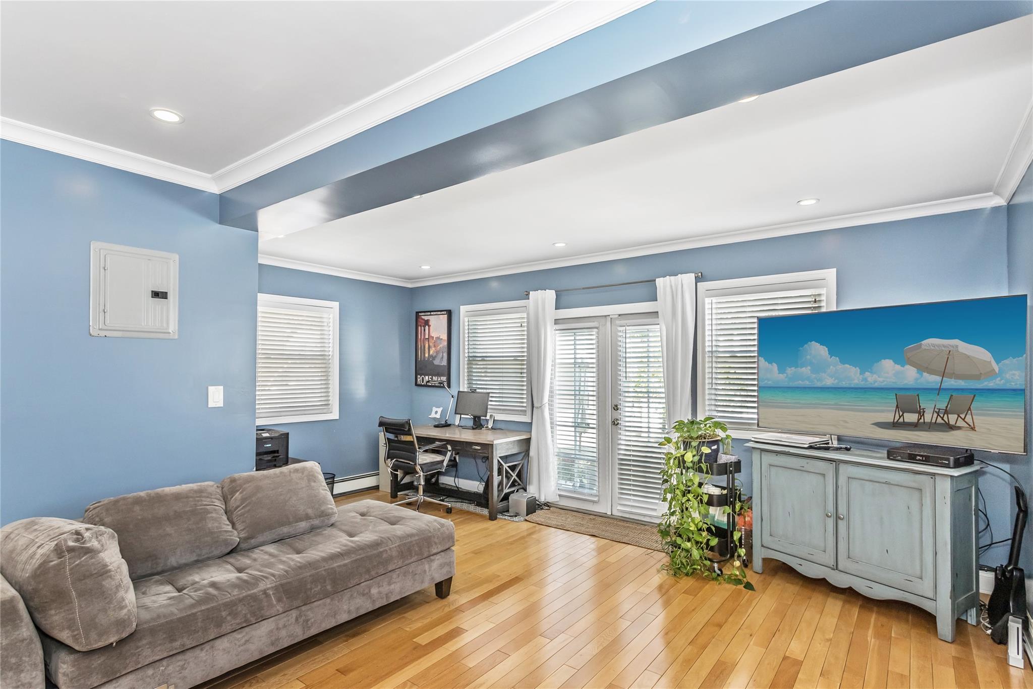 Single Family 205th  Queens, NY 11423, MLS-857539-10