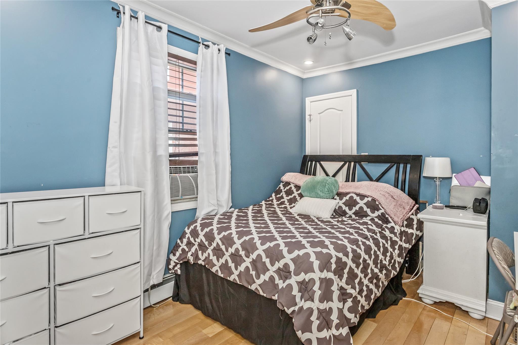 Single Family 205th  Queens, NY 11423, MLS-857539-18