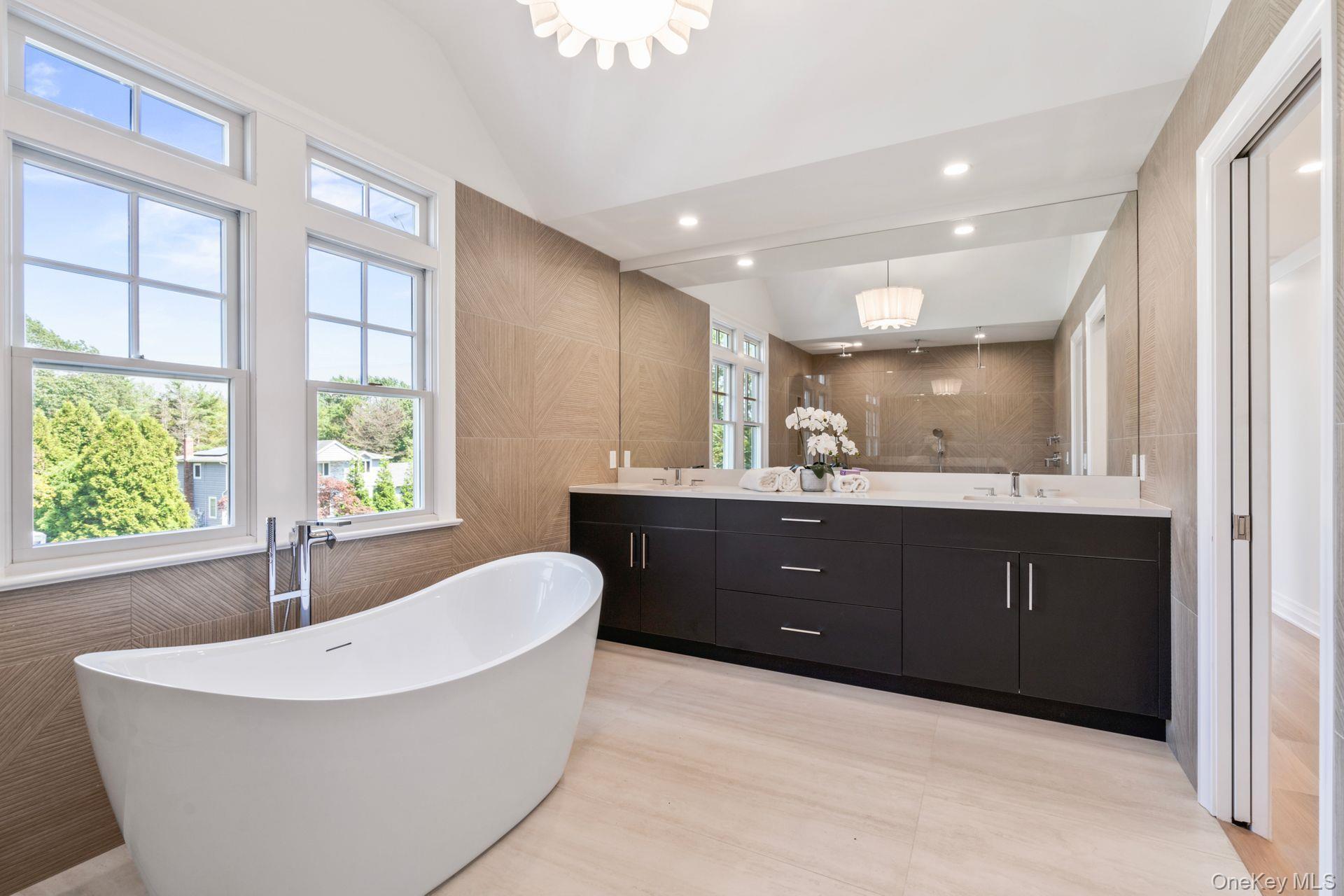 Single Family Threepence Suffolk County, NY 11747, MLS-857547-31