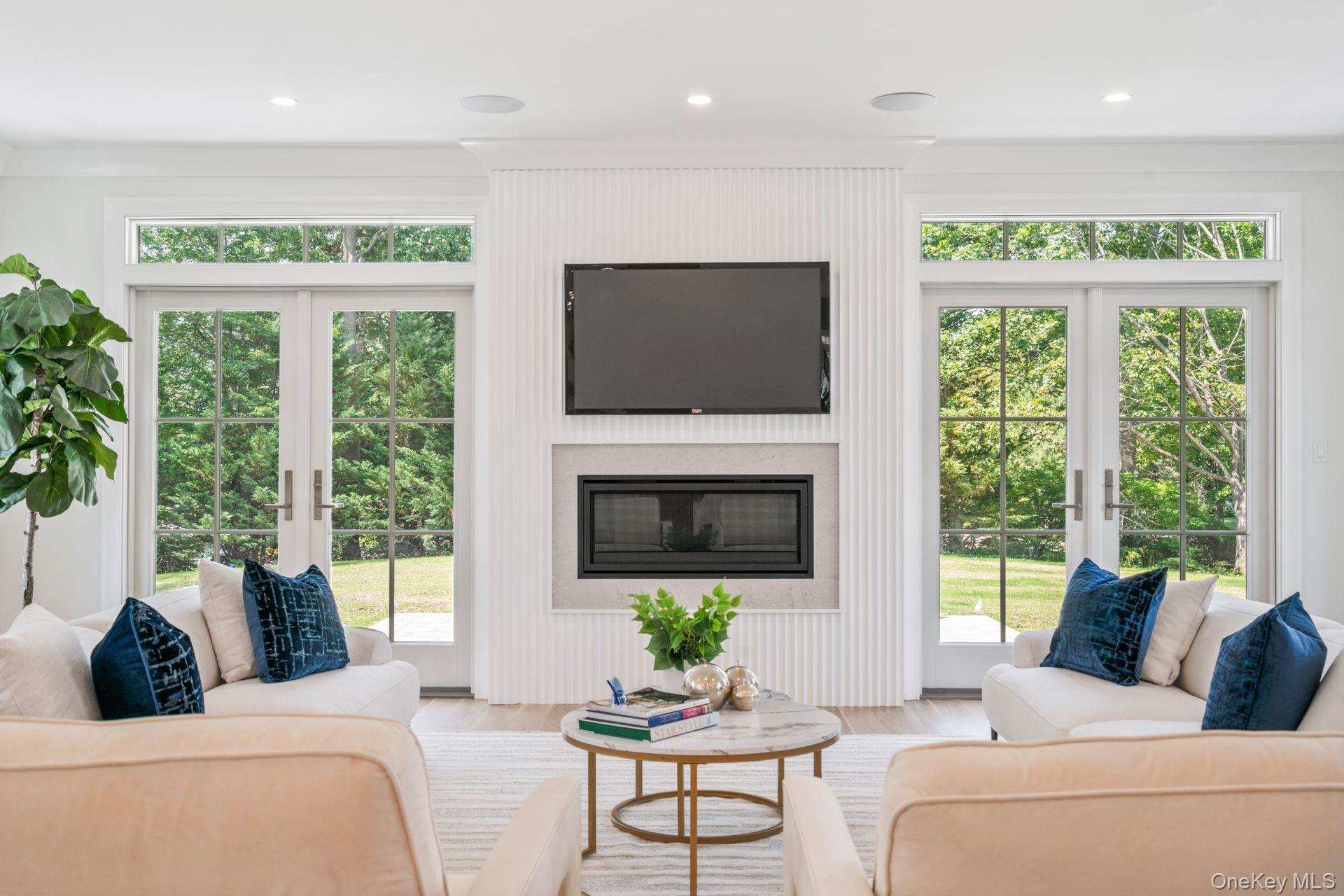 Single Family Threepence Suffolk County, NY 11747, MLS-857547-8