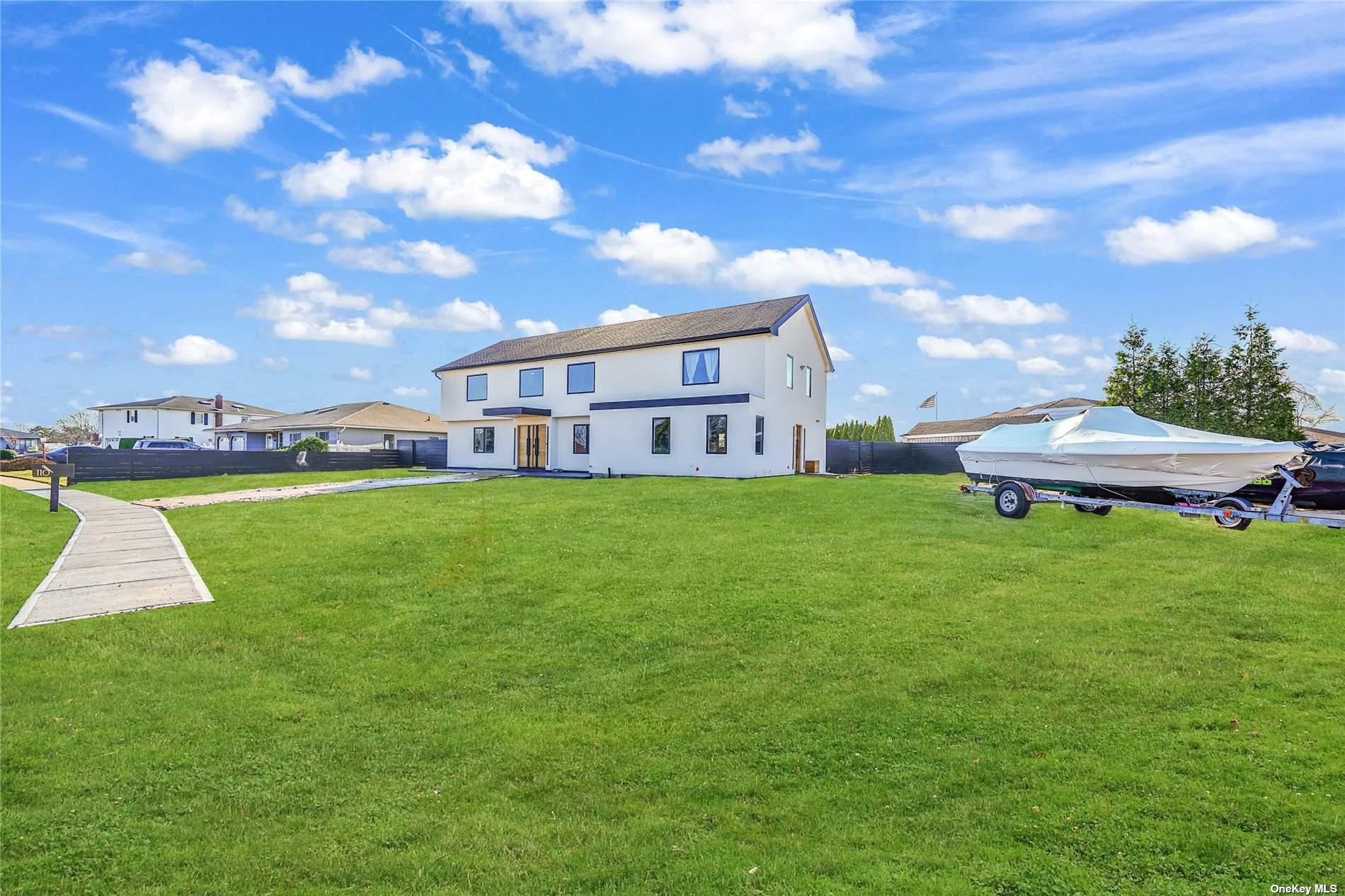 Single Family Schooner  Suffolk County, NY 11726, MLS-857555-2