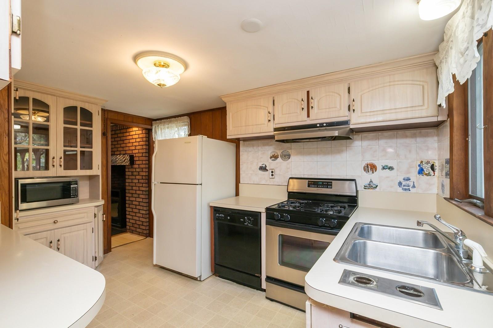 Single Family Lowell  Suffolk County, NY 11742, MLS-857559-12