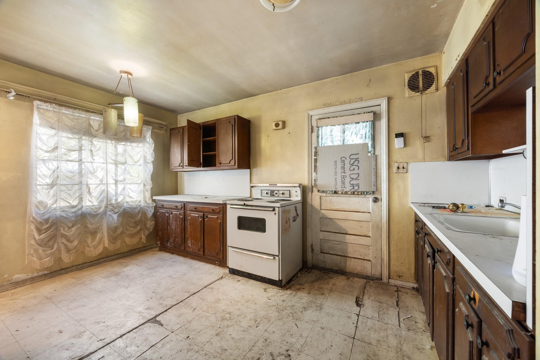 Single Family 264th  Queens, NY 11004, MLS-857564-3