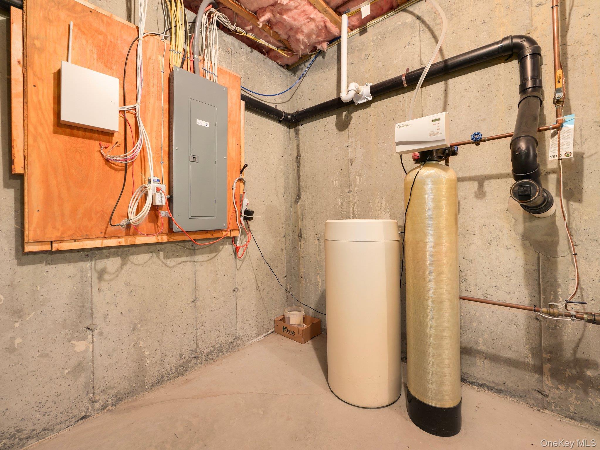 Condo Vassar  Dutchess County, NY 12524, MLS-857578-35