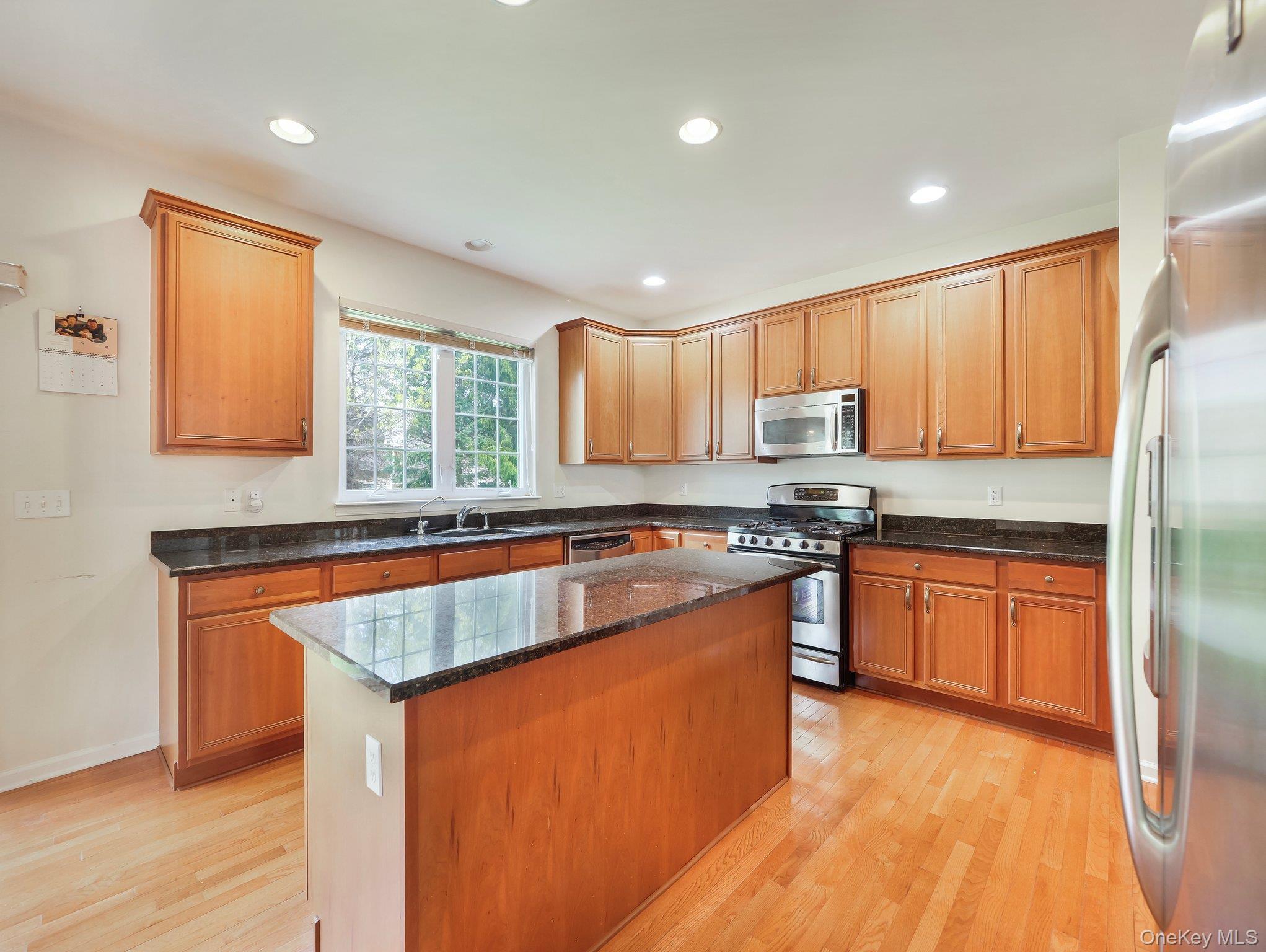 Condo Vassar  Dutchess County, NY 12524, MLS-857578-8