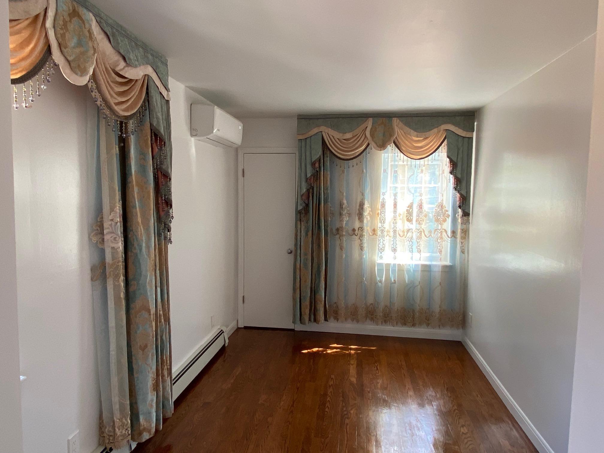 Single Family Mechanic  Nassau County, NY 11542, MLS-857583-21
