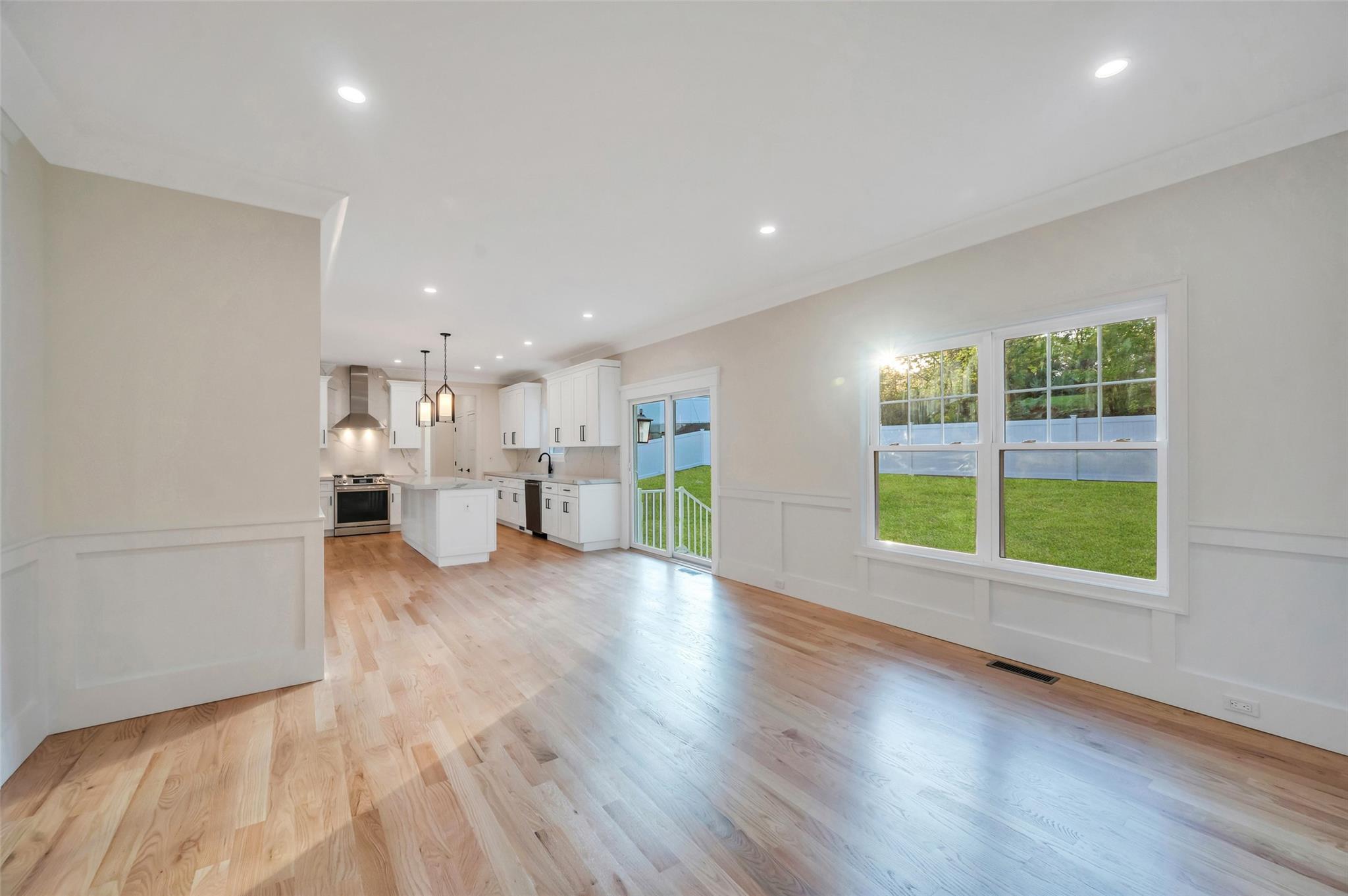 Single Family Country  Suffolk County, NY 11787, MLS-857586-21