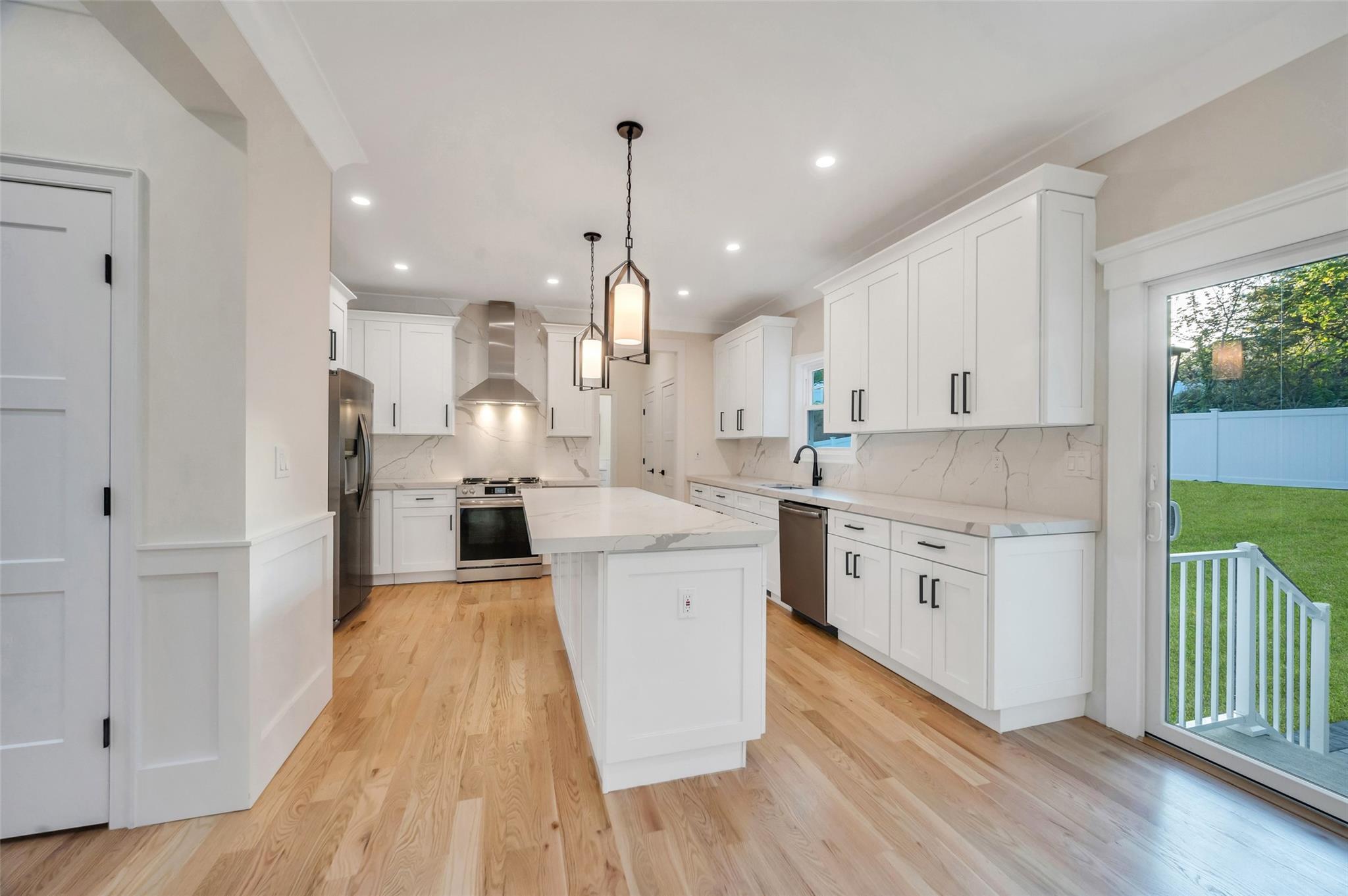 Single Family Country  Suffolk County, NY 11787, MLS-857586-24