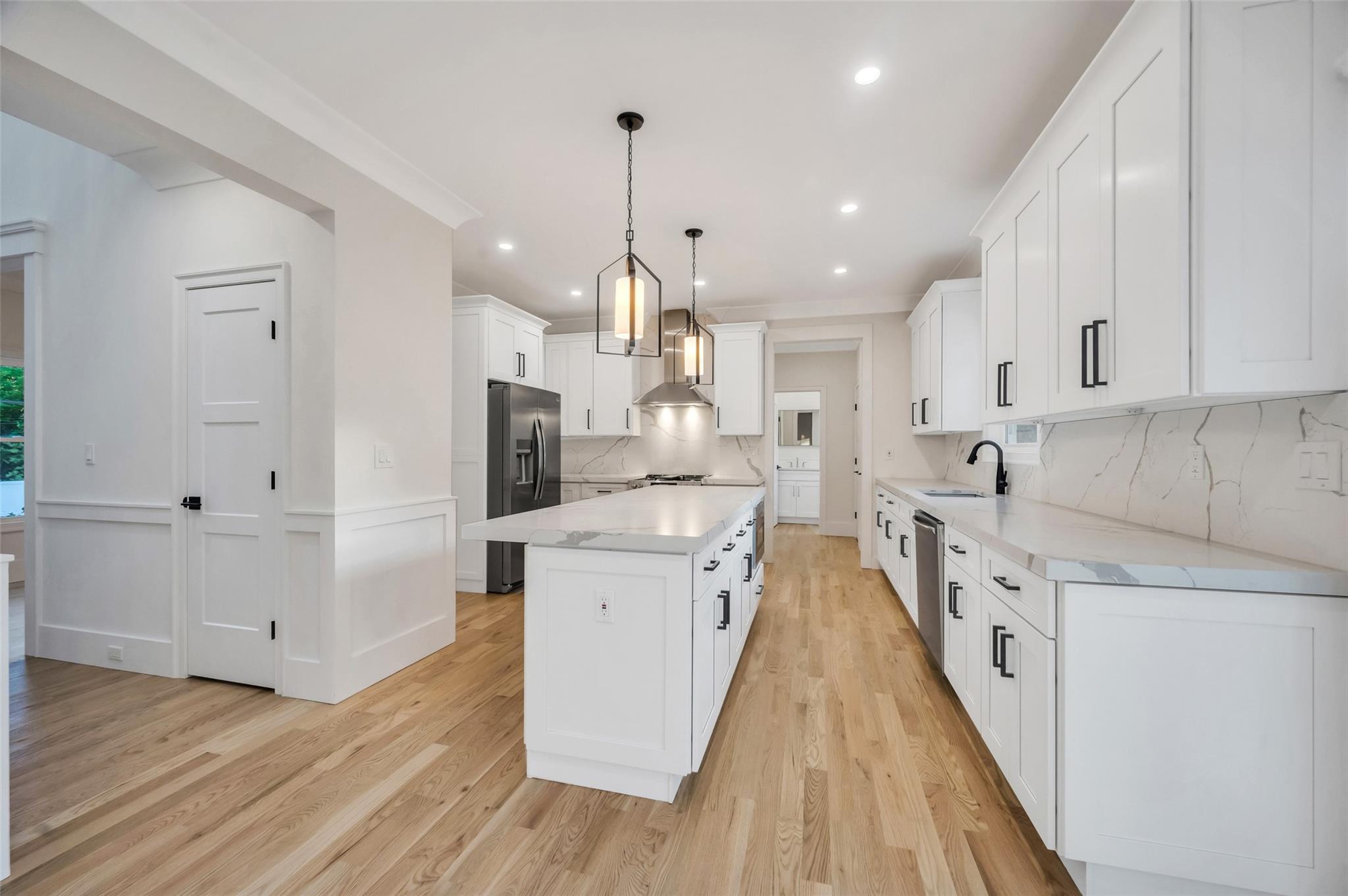 Single Family Country  Suffolk County, NY 11787, MLS-857586-25