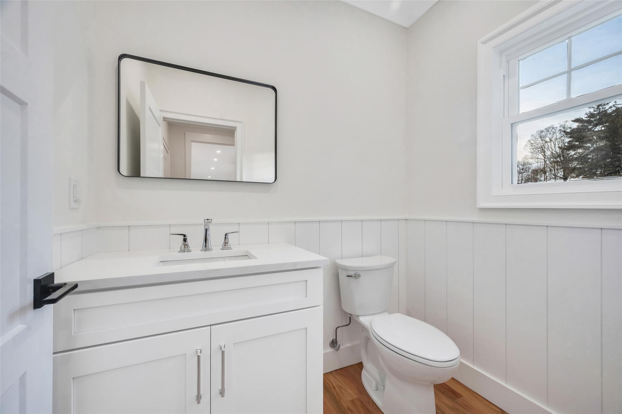 Single Family Country  Suffolk County, NY 11787, MLS-857586-28