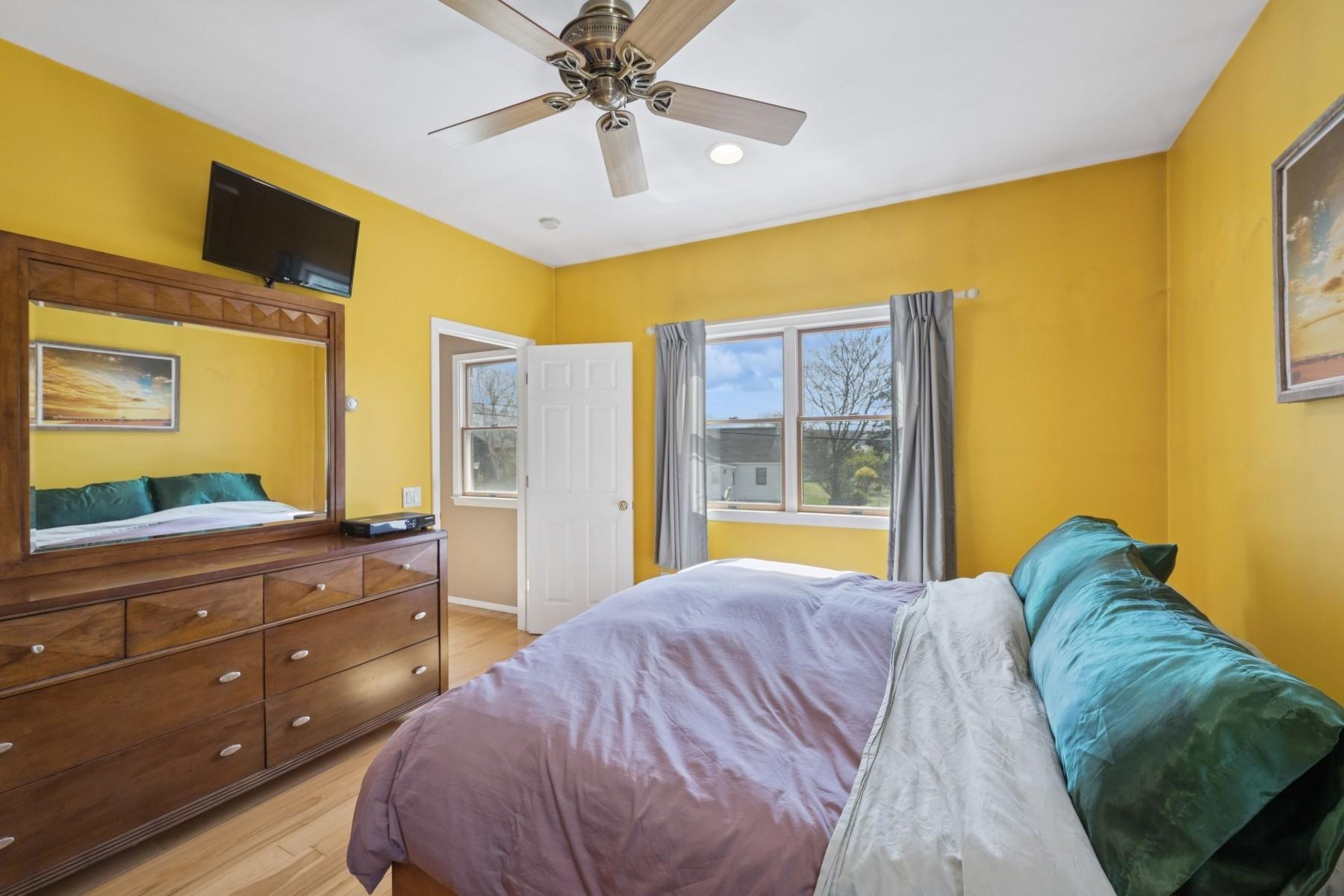 Single Family Tuthill  Suffolk County, NY 11954, MLS-857589-20