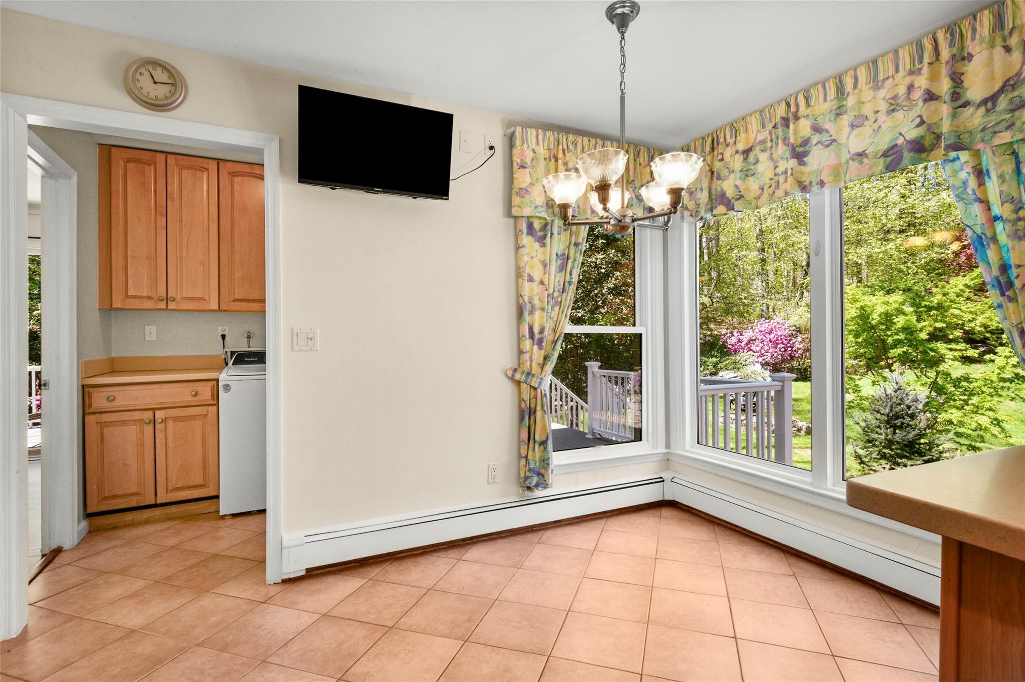 Single Family Surrey  Out Of Area, NY 06903, MLS-857590-15