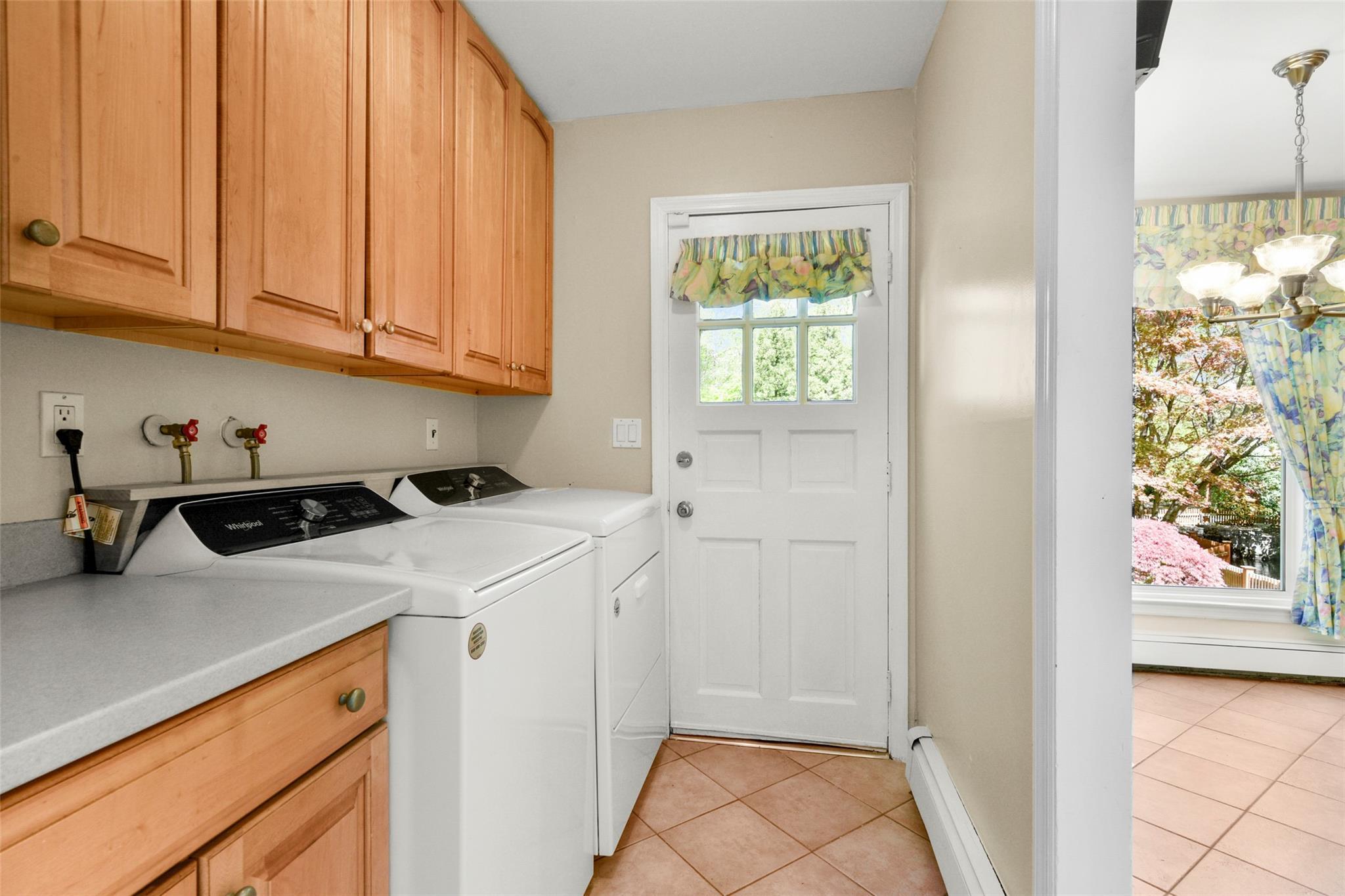 Single Family Surrey  Out Of Area, NY 06903, MLS-857590-16