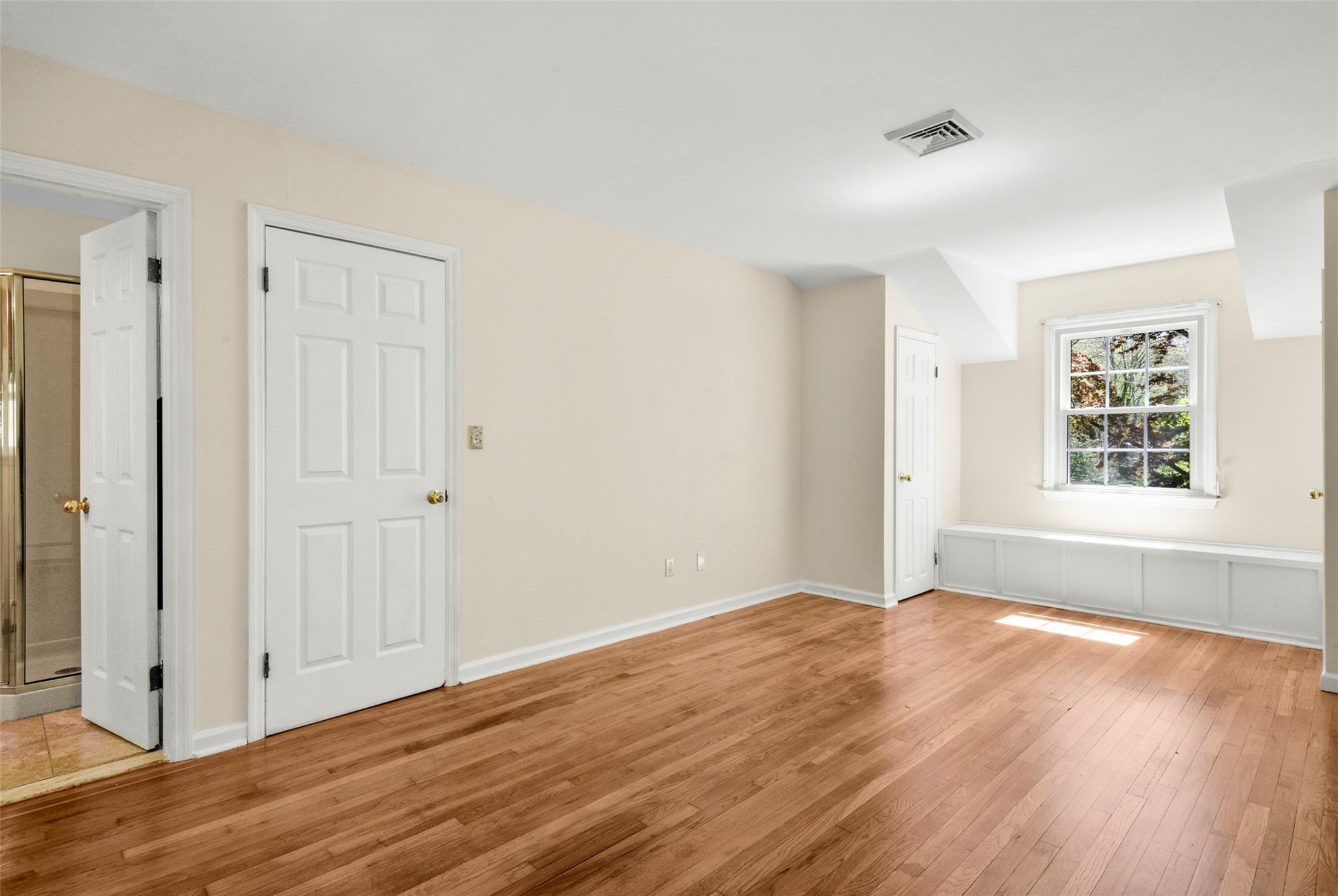 Single Family Surrey  Out Of Area, NY 06903, MLS-857590-23