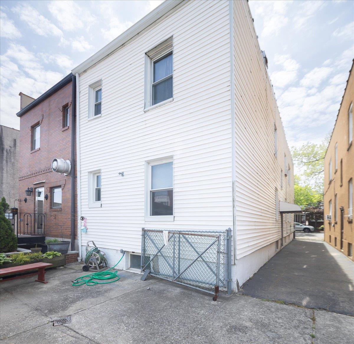 Single Family 69th  Queens, NY 11378, MLS-857607-22