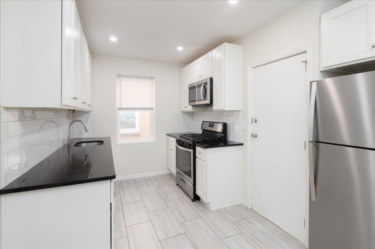 Single Family 69th  Queens, NY 11378, MLS-857607-4